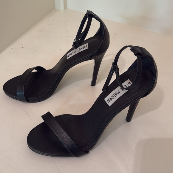 Steve Madden Tecy Heels - Picture 2 of 7